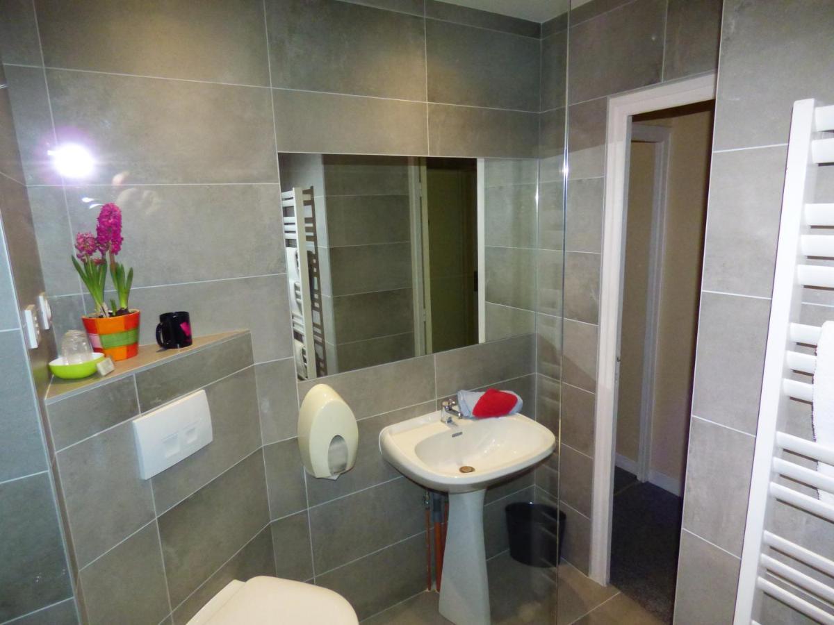 Les Avenières Auberge Des Avenieres מראה חיצוני תמונה